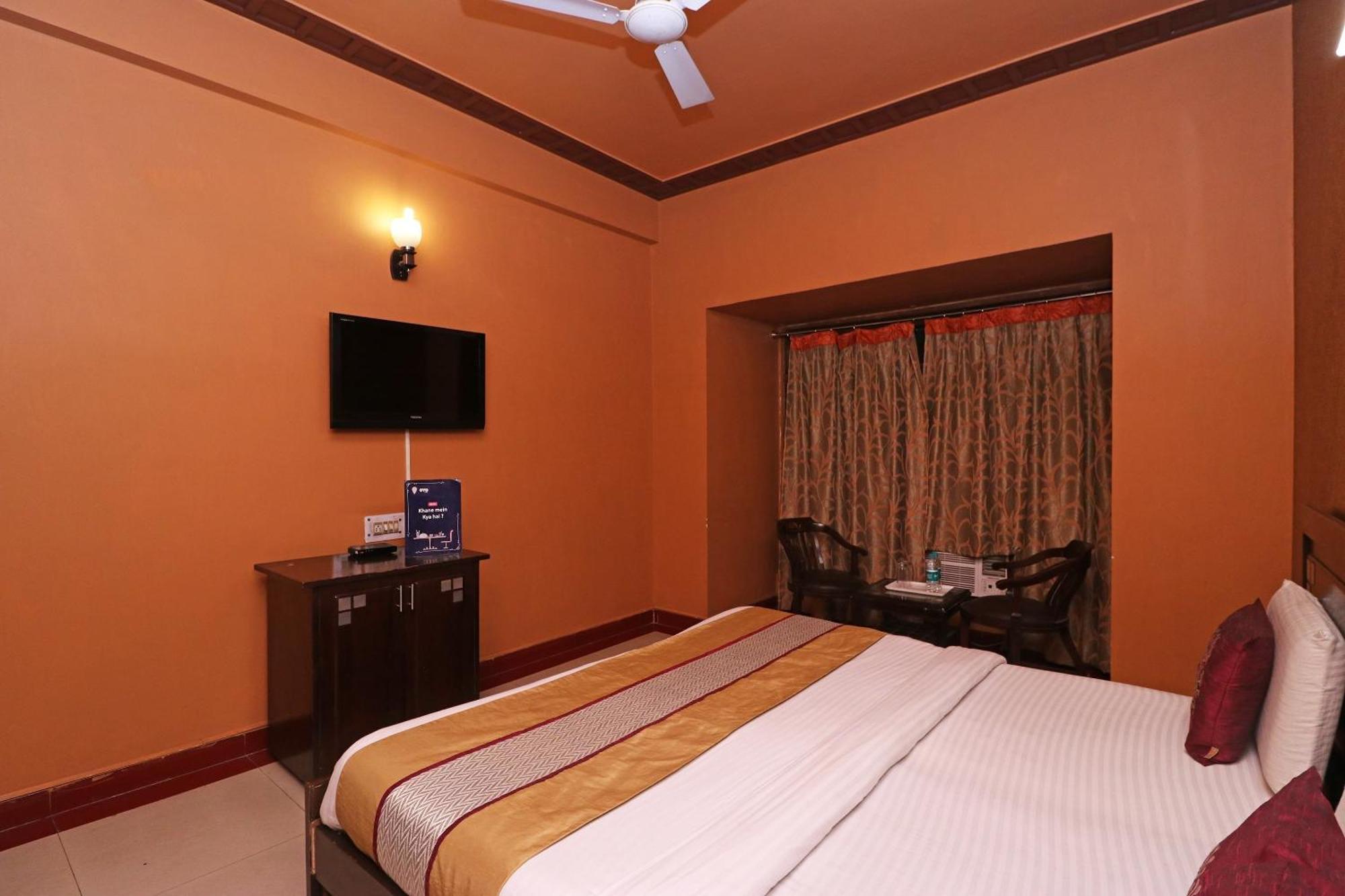 Townhouse Satguru Enclave Road Gurgaon Hotel Jamb Exterior photo